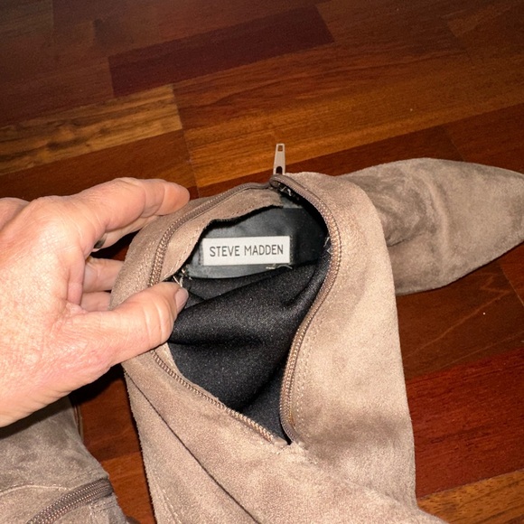 STEVE MADDEN WOMEN’s GABRIANA SLOUCH BOOTS-Very good condition. perfect zippers - Picture 13 of 13